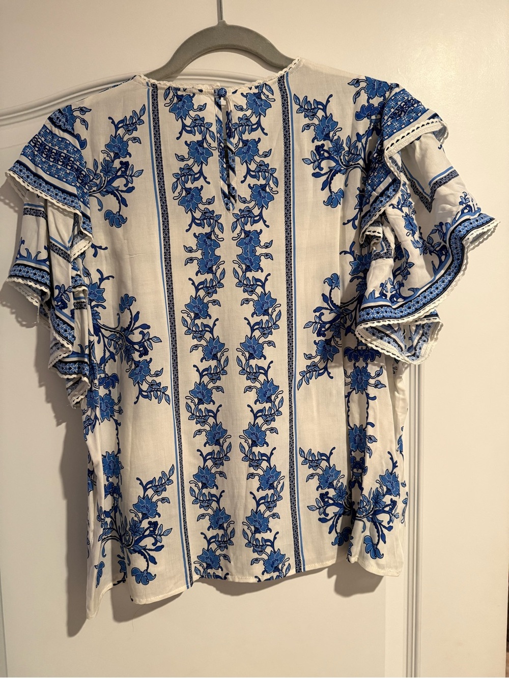 Rose + Olive Tiered Sleeve Top Large NWT - Picture 2 of 6